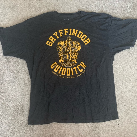 Harry Potter Gryffindor Tshirt | Poshmark